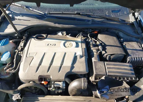 2013 Volkswagen Golf 2.0L Tdi 4-Door from USA, damaged, VIN WVWDM7AJ9DW127077